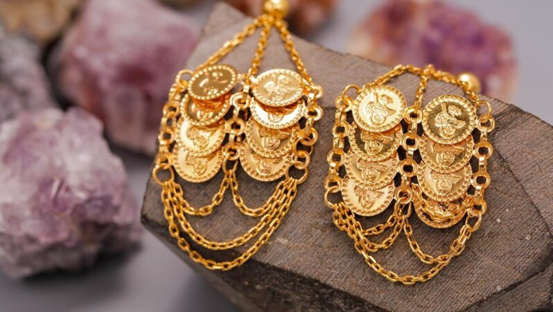 Altın fiyatları düşüş gösterdi: Gram altın 6 bin 164 lira seviyesinde