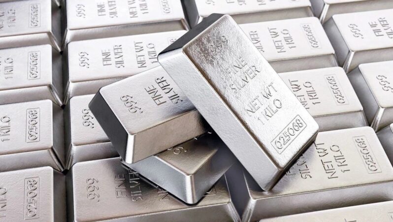 Gümüşte Rekor Sonrası Dalgalı Seyir ve Gelecek Beklentileri