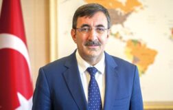 Dezenflasyon Süreci ve Ekonomik Gelişmeler Üzerine Yılmaz’ın Açıklamal