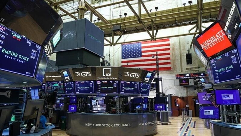 New York Borsası Yatay Seyirle Açıldı, Fed Tutanakları Bekleniyor