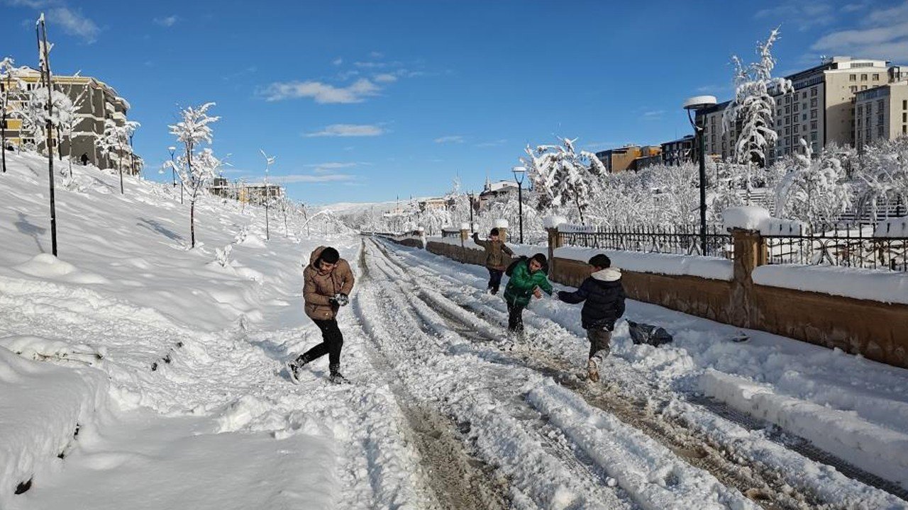 31 Aralık’ta Hangi İllerde Okullar Tatil Edildi?