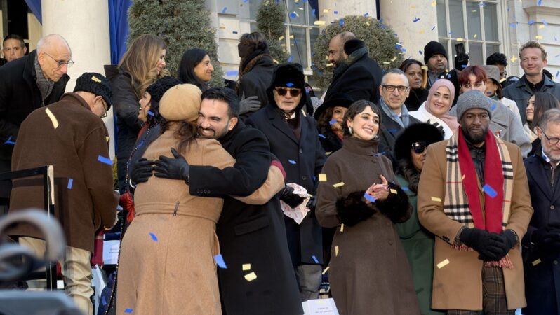 New York’un Yeni Belediye Başkanı Mamdani Göreve Başladı