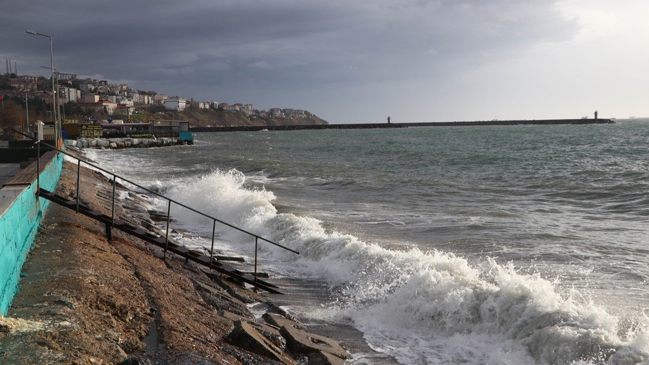 İstanbul’da Lodos Fırtınası İçin Uyarılar Yapıldı