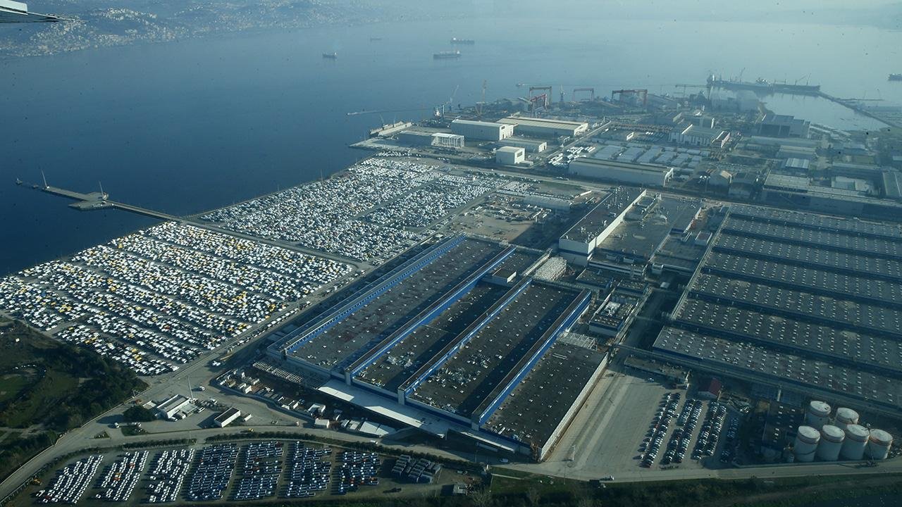 2025’te Türk Lirasıyla Dış Ticaret Hacmi Rekor Seviyelere Ulaştı