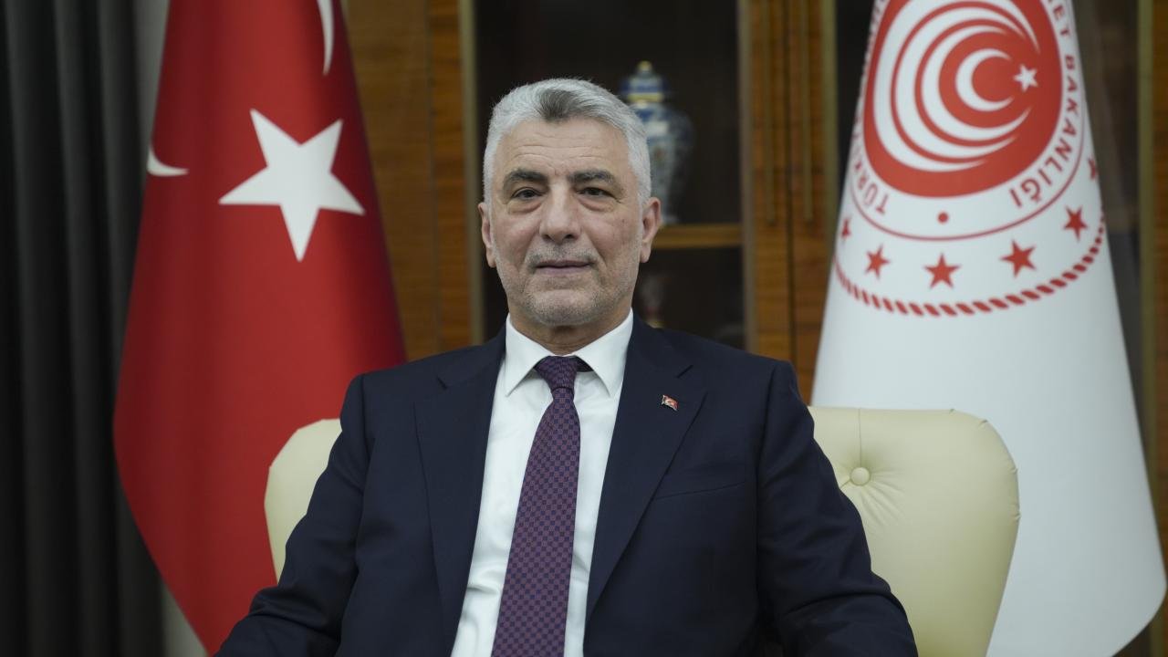 Bakan Bolat: Türkiye, 400 milyar dolar ihracatı olan ülkeler liginde