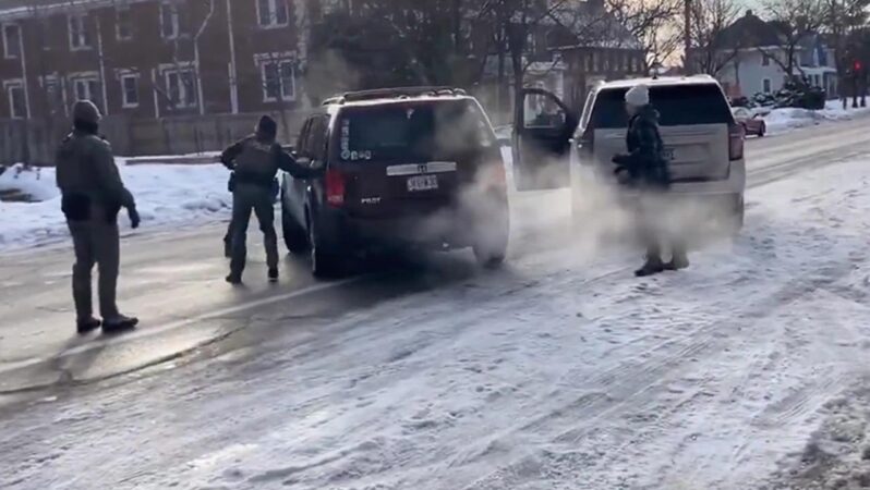 Minnesota’da ICE Operasyonu Sırasında Ölüm Olayı Tartışmalara Neden Ol