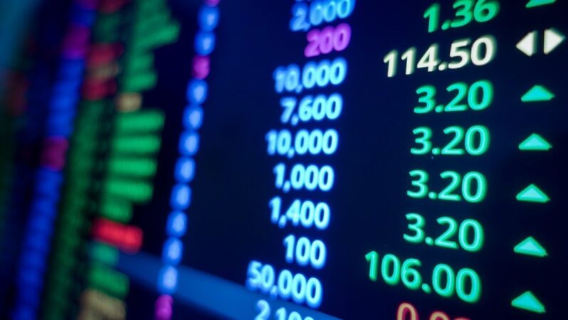 BIST 100 Endeksi Tarihi Seviyelerde Seyrediyor