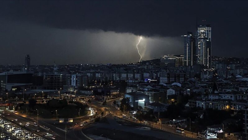 İstanbul’da Fırtına ve Sağanak Yağış Uyarısı