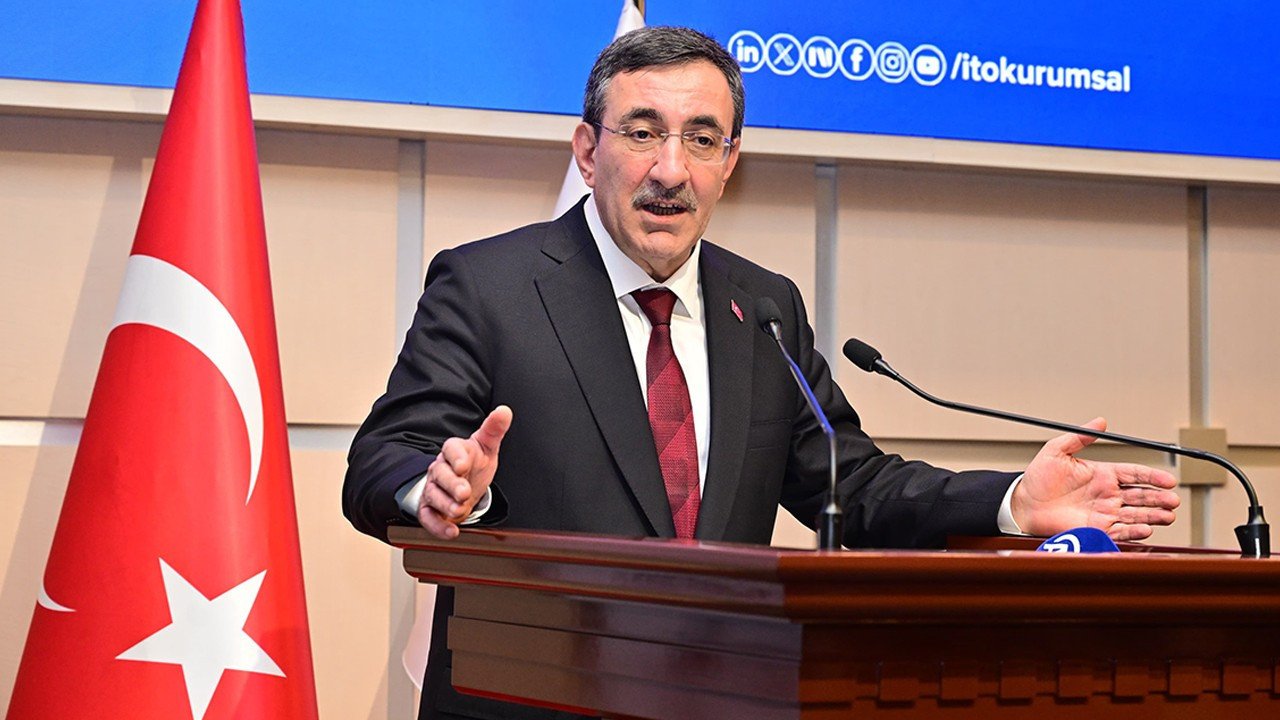 Cevdet Yılmaz: Sanayi Dönüşümü Cari Açığı Kalıcı Olarak İyileştiriyor