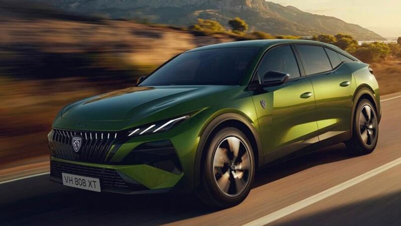 Peugeot 408 Yenilendi: Üç Motor Seçeneğiyle Dikkat Çekiyor