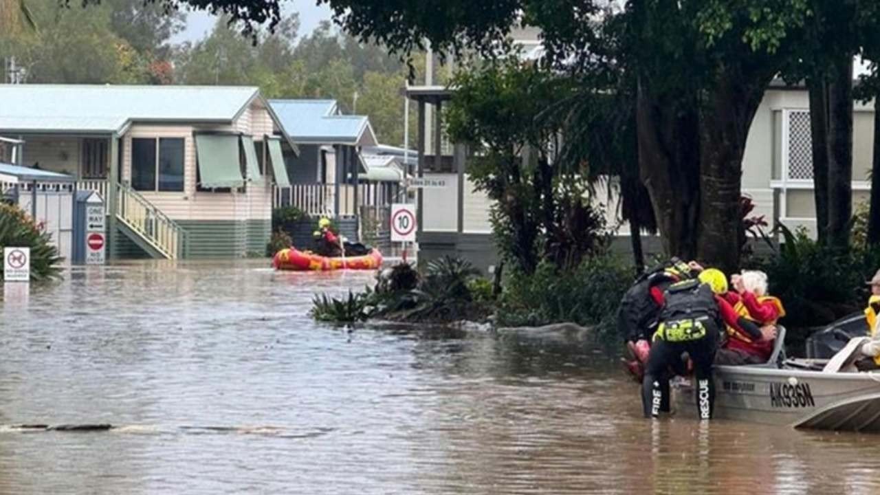 Koji Tropikal Siklonu Avustralya’da Elektrik Kesintilerine Yol Açtı