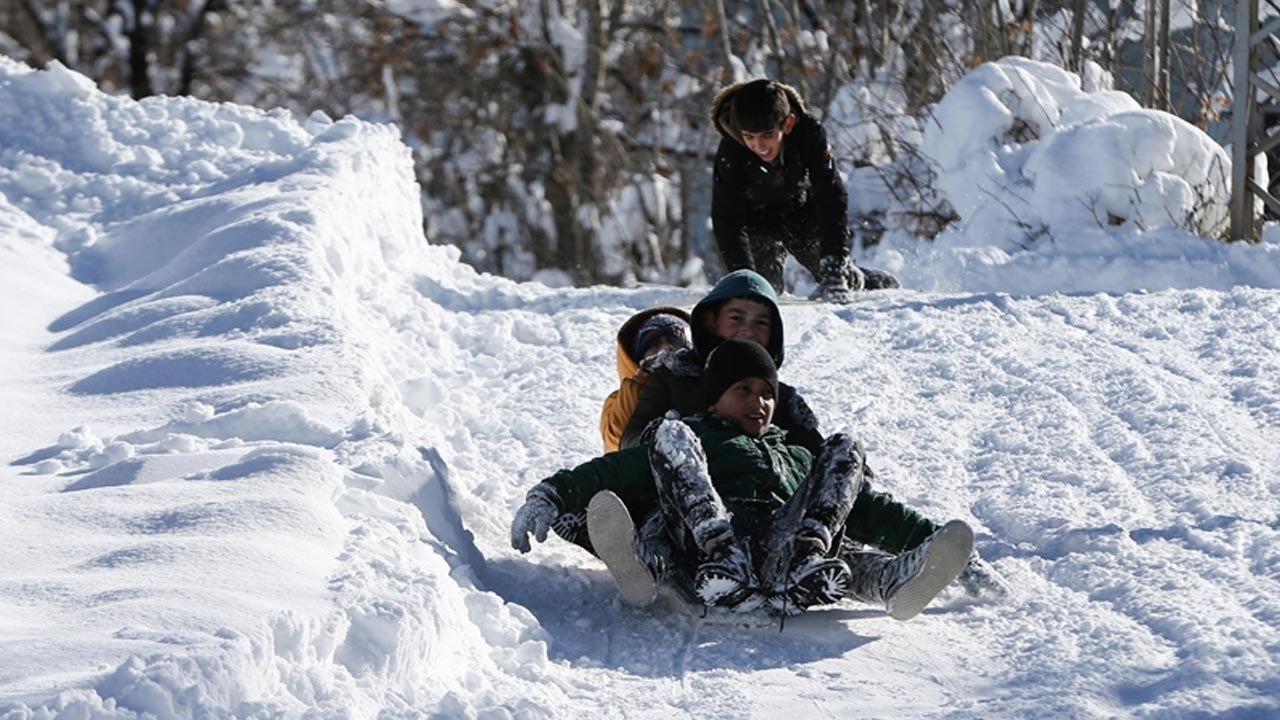 Sakarya’da Olumsuz Hava Koşulları Nedeniyle Okullar Tatil Edildi