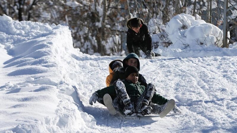 Elazığ’da Kar Yağışı Nedeniyle Eğitime Ara Verildi