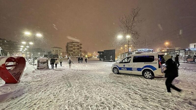 Kocaeli’de Buzlanma Nedeniyle Taşımalı Eğitime Ara Verildi