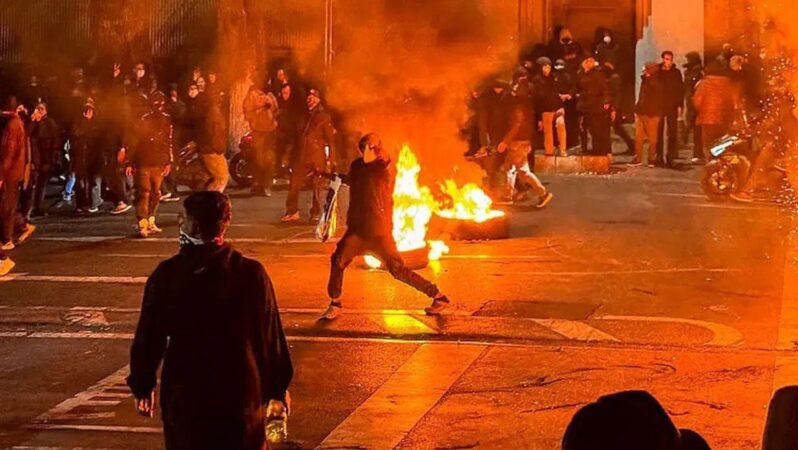 Batı basınından korkutan iddia: ABD’nin İran’a askeri müdahalesi
