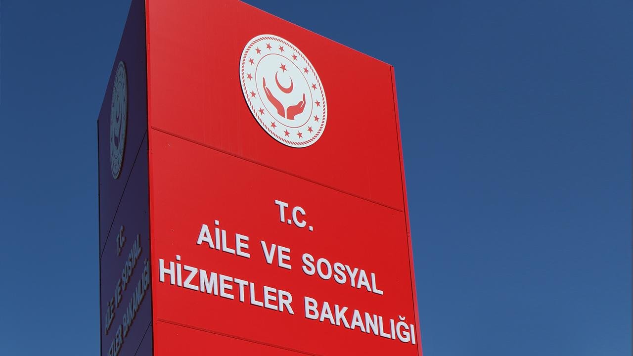 Aile ve Sosyal Hizmetler Bakanlığı’nın alacağı 3 bin personelin s