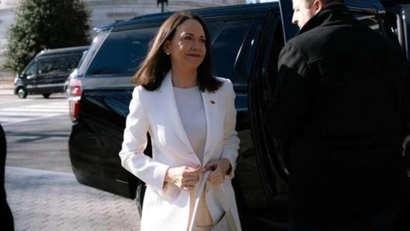 Venezuelalı muhalif lider Machado, Nobel Ödülü’nü Trump’a sundu