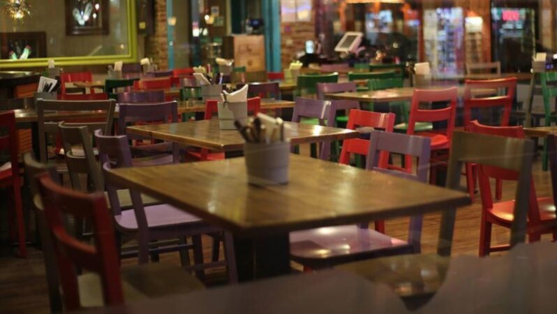 Restoran ve kafelerde yeni dönem: Masa, servis, kuver ücretine ya