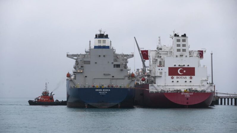 Alparslan Bayraktar: Yeni bir FSRU planlaması ve çalışması içeris