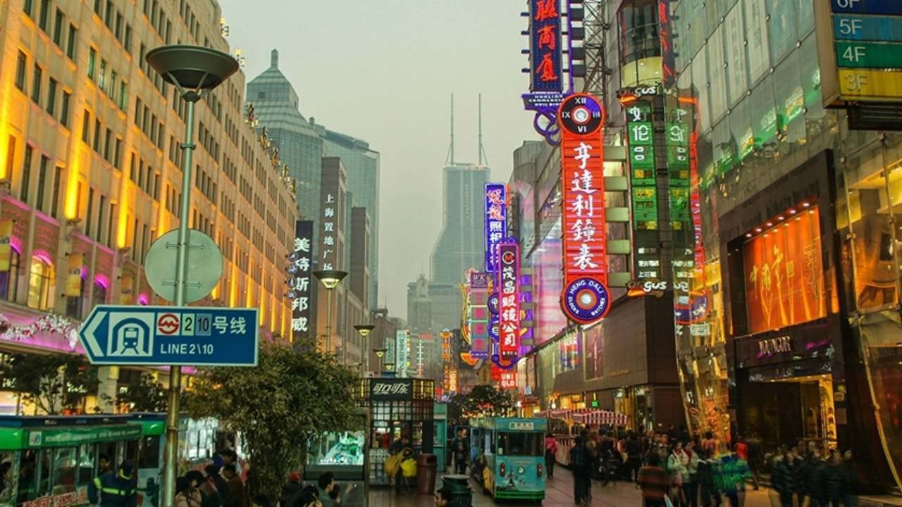 Çin’de ekonomik aktivite yeni yıla daralmaya başladı