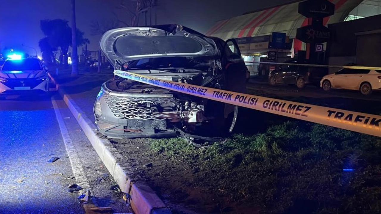 Mersinde otomobil yayaların arasına daldı: 3 ölü, 3 yaralı