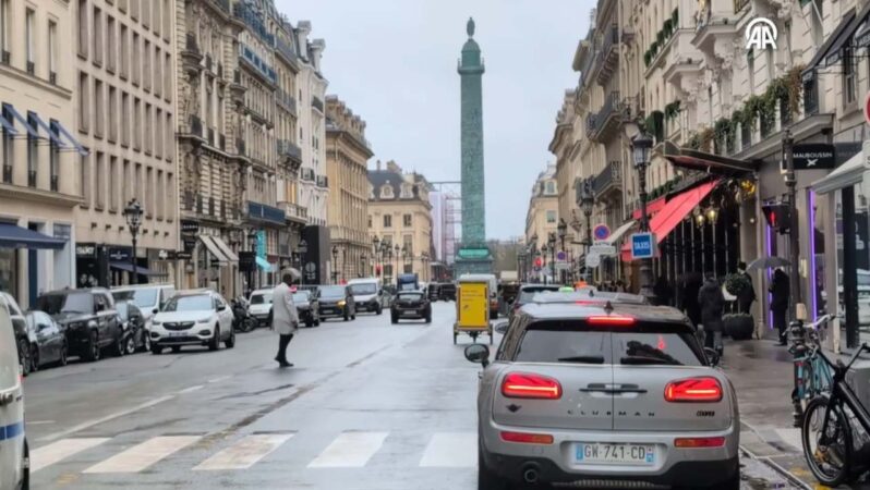 Fransa’da X’in Paris ofisine operasyon