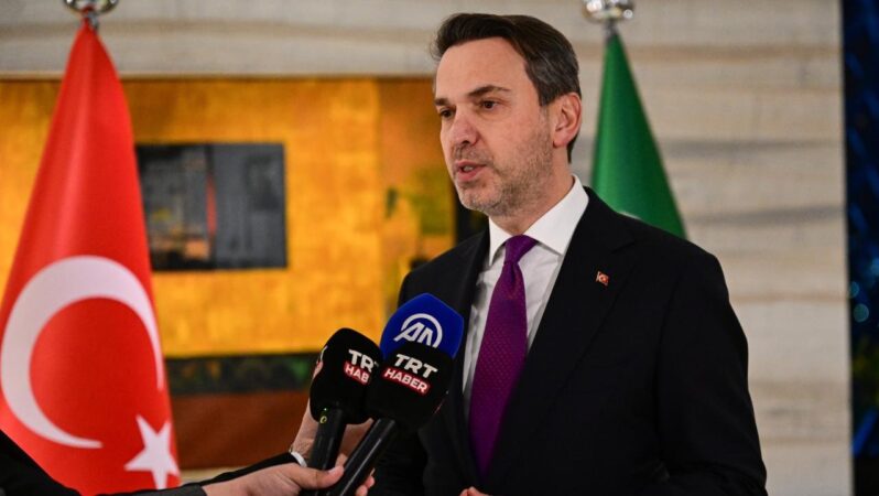 Bakan Bayraktar: Suudi Arabistan ile 2 milyar dolarlık bir enerji