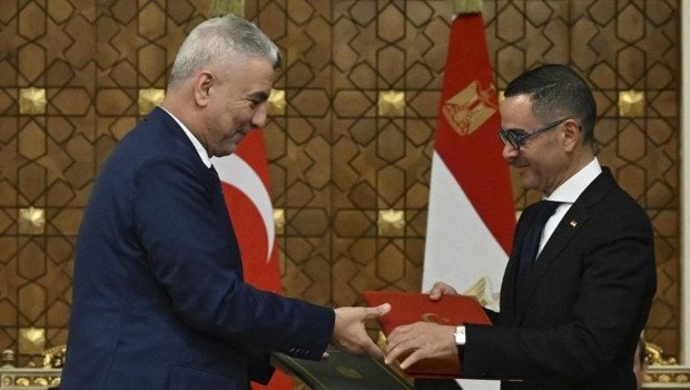 Bakan Bolat: Mısır ile ticaret hacminin 15 milyar dolara çıkarılm