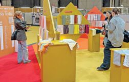 Türk kumaşından vazgeçemiyorlar