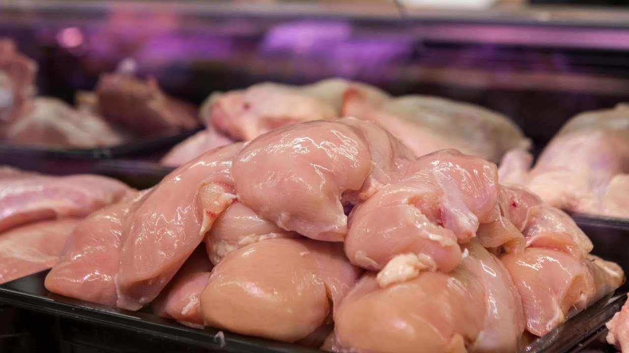 Çiğ tavuğu yıkamak gerekli mi, tehlikeli mi?