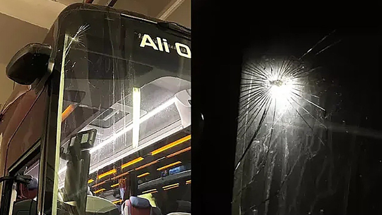 Samsun’da Trabzonspor takım otobüsüne taşlı saldırı