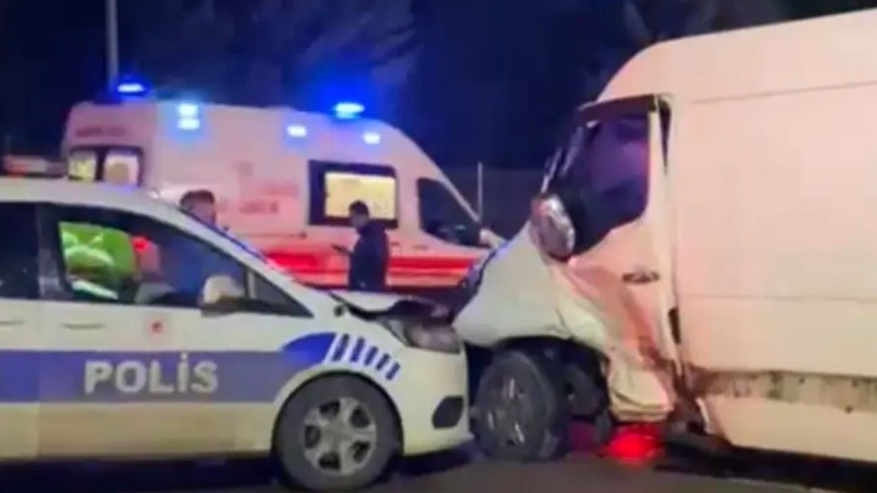 İstanbul’da devriyedeki polis ekibi kaza yaptı: 3 yaralı