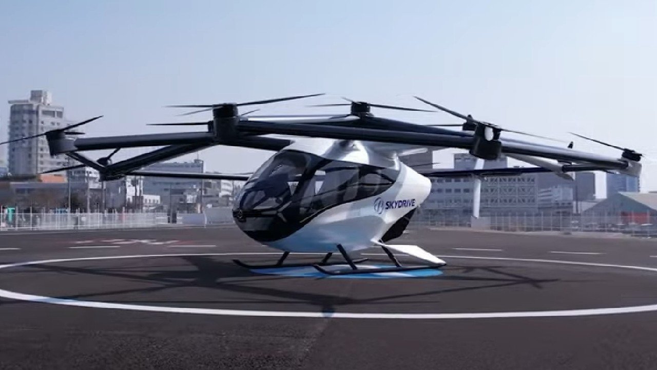 Anlaşma imzalandı: Uçan otomobil için tarih belli oldu!