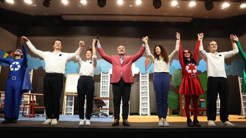 Halkbank Çocuk Tiyatrosu “Süper Kahramanlar: Dünyamızı Koruyoruz!