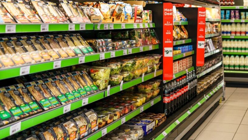 942 şubeli market zincirine milyonluk ceza: Tarihi geçmiş humus v