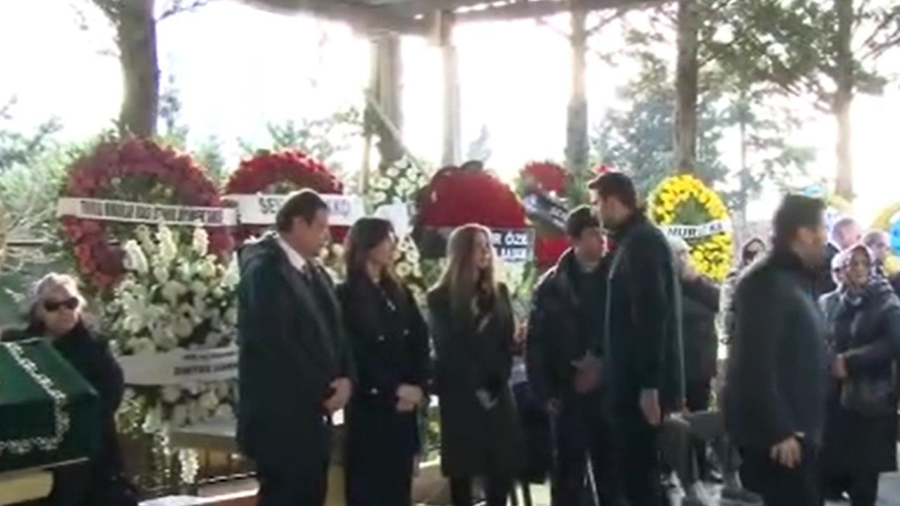 Ergin Ataman’ın annesi Gülten Ataman, son yolculuğuna uğurlandı