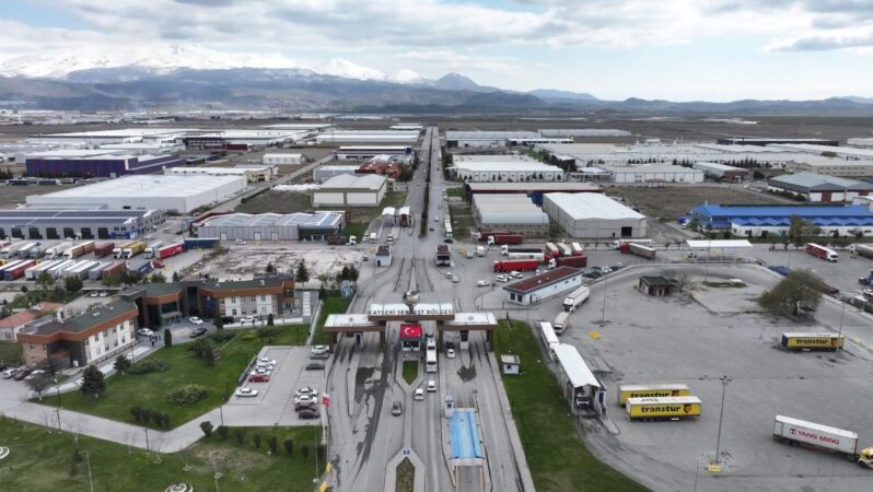 Serbest bölgeler 2026’da 14 milyar dolarlık ihracat hedefliyor