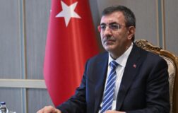 Yılmaz: Cari açığımız yıl genelinde ılımlı seyrini sürdürecek