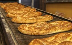 Valiliğin itirazına rağmen ramazan pidesine 5 TL zam yaptılar