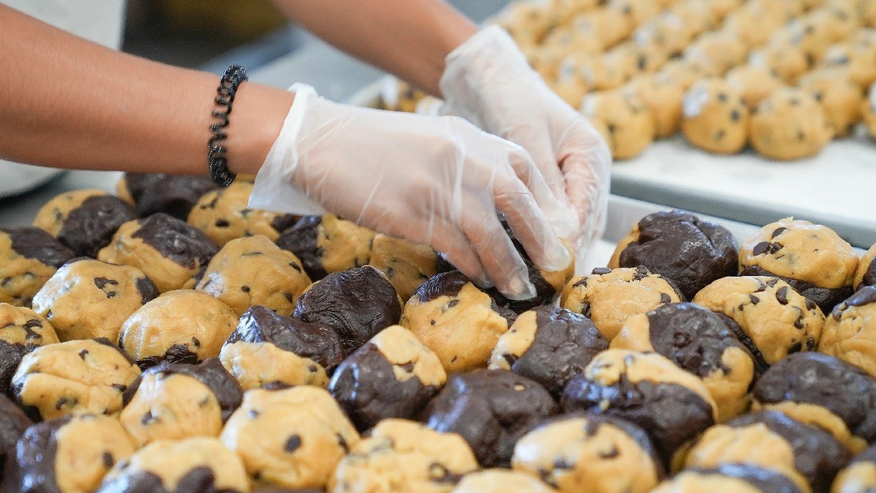 Ünlü kurabiye zinciri kafelerini kapattı, iflas koruması istedi