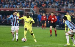 Derbide gol düellosunda 3 puan Fenerbahçe’nin