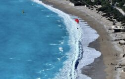 Fethiye’de yağış sonrası Ölüdeniz turkuaza döndü