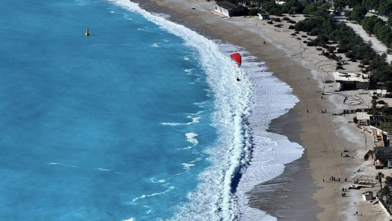 Fethiye’de yağış sonrası Ölüdeniz turkuaza döndü