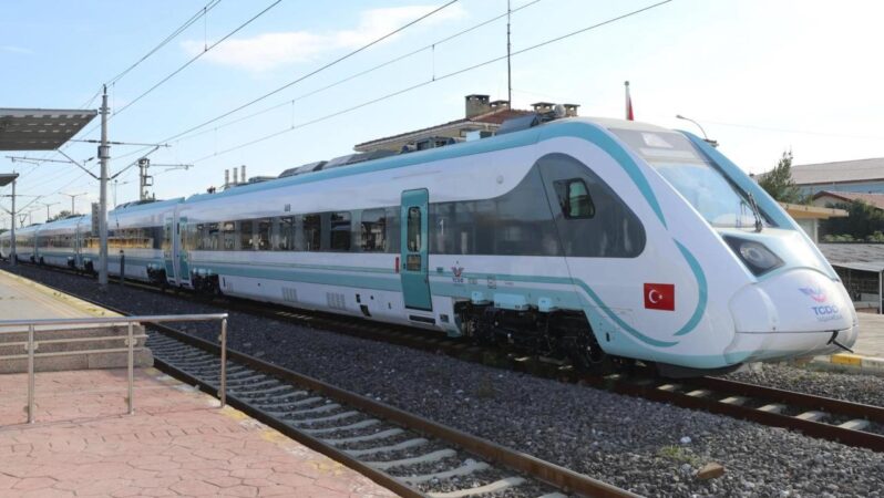 Türkiye demir yolu tecrübesiyle Asya ve Afrika ülkelerine örnek o