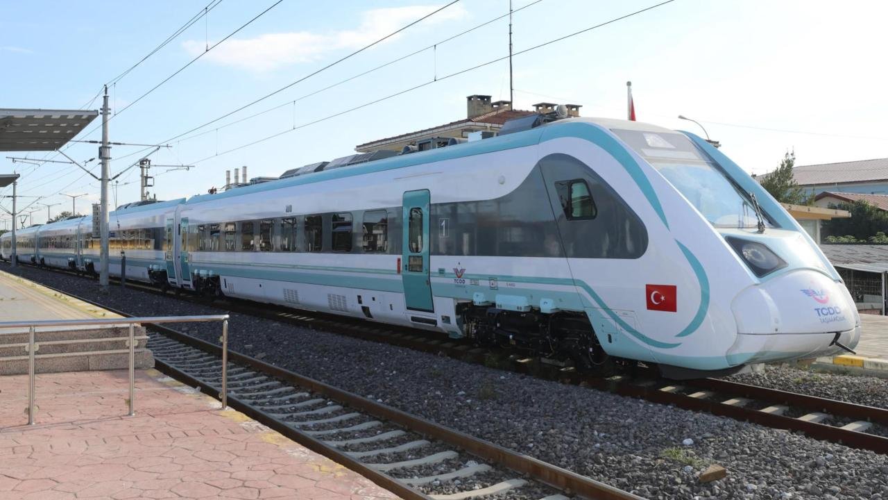 Türkiye demir yolu tecrübesiyle Asya ve Afrika ülkelerine örnek o