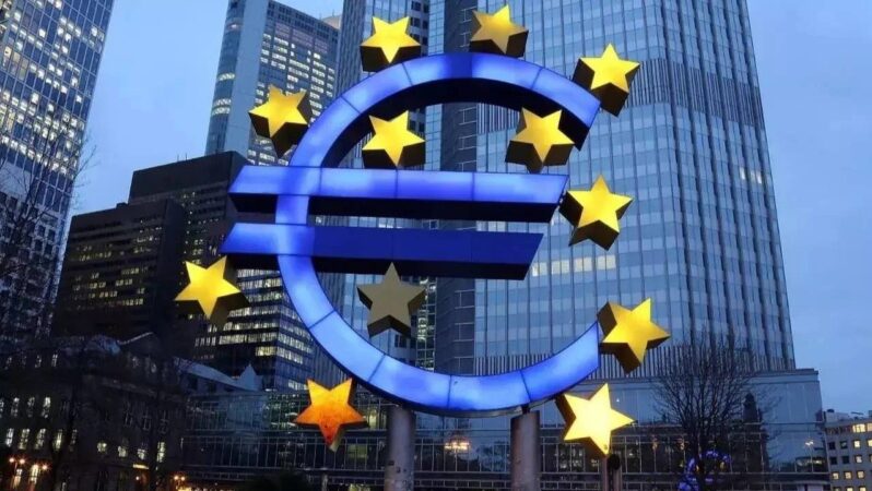 Euro Bölgesi’nde sanayi üretimi aralıkta geriledi