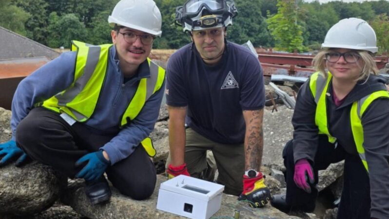 İki Türk öğrenci depremde hayat kurtaracak cihaz geliştirdi: Yüzd