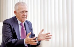 İZSİAD yeni Başkanı Alaattin Yüksel: 2026 da zor geçecek, rekabet