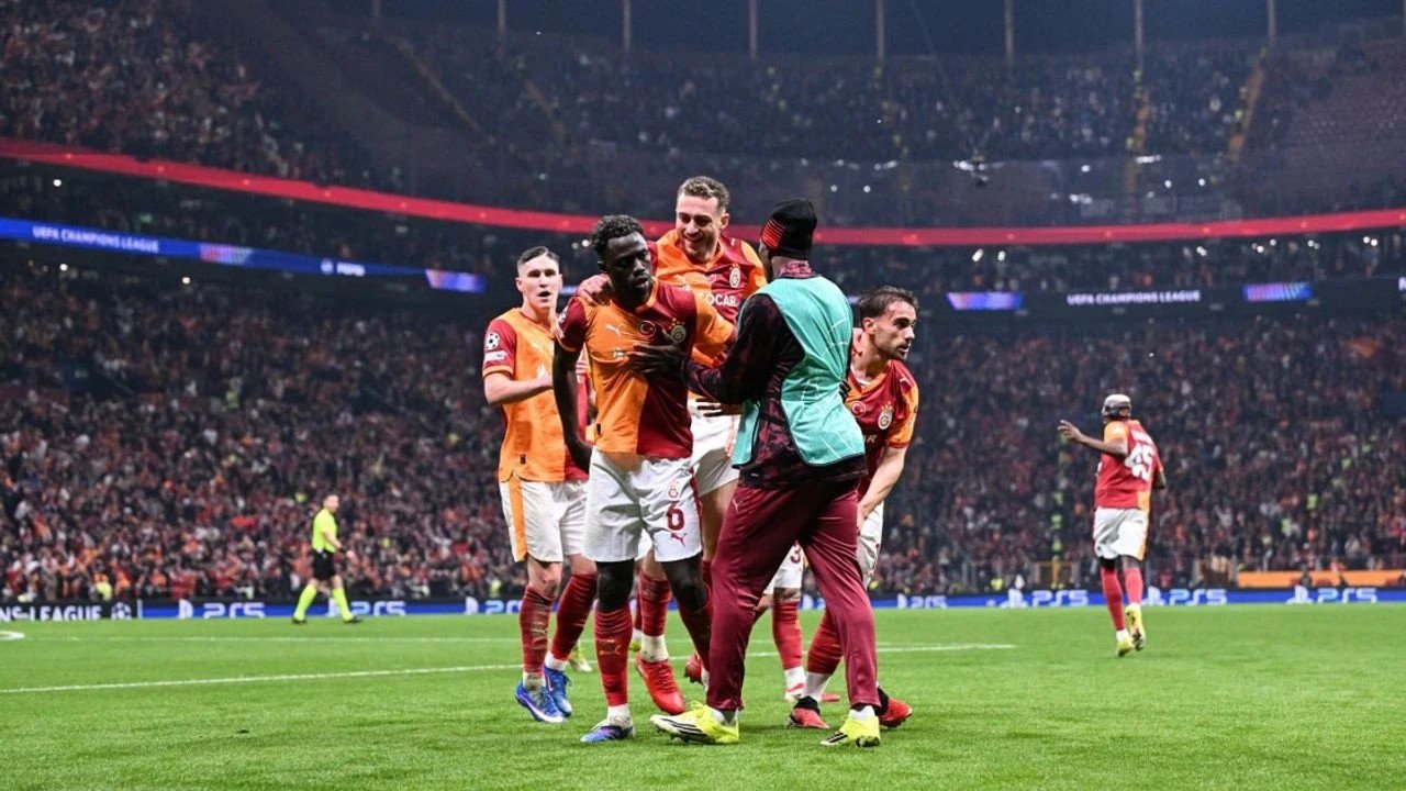 Galatasaray tur kapısını araladı: Kasasına koyacağı para miktarı