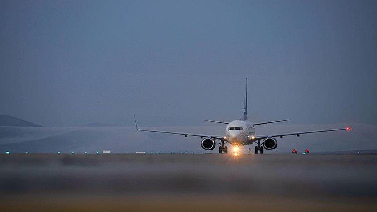 Atina Havalimanı’nda radar iletişimi kesildi